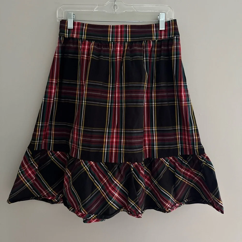 J. Crew Black and Red Plaid A-Line Skirt size 6 P preppy - Picture 1 of 3